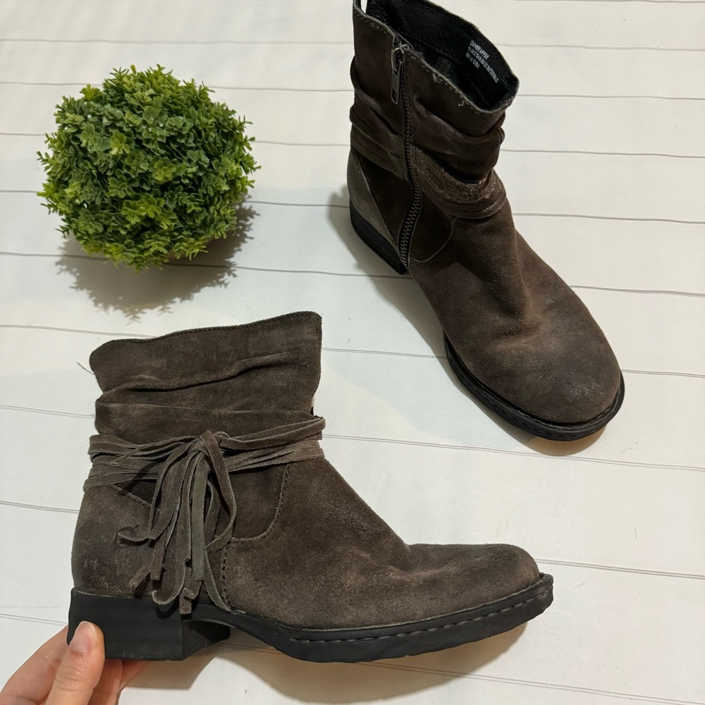 Born Brown Gray Suede Leather Fringe Tassel Ankle Boots Booties Women’s Size 6.5